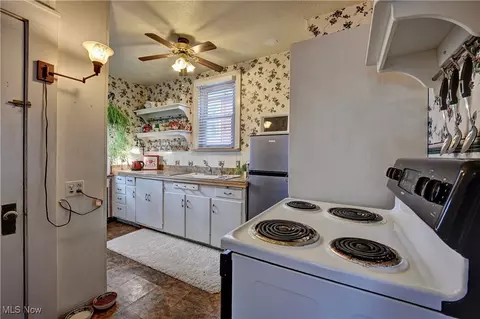 Kitchen - 534 E Maple St, North Canton, OH 44720 photo 6 of 7