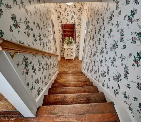 Entry Way - 534 E Maple St, North Canton, OH 44720 photo 1 of 6