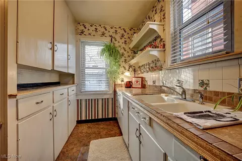 Kitchen - 534 E Maple St, North Canton, OH 44720 photo 1 of 7