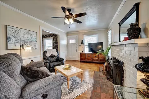 Living - 534 E Maple St, North Canton, OH 44720 photo 2 of 4