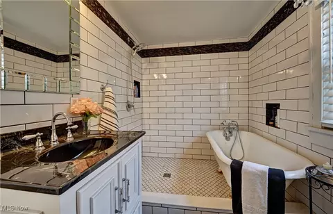 Bath - 534 E Maple St, North Canton, OH 44720 photo 2 of 3