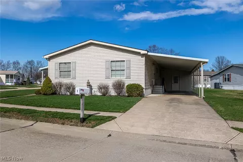 1 Tympani Trl, Olmsted Twp, OH 44138