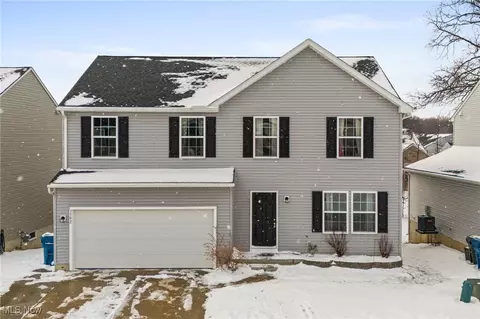 3502 Magnolia Dr, Lorain, OH 44053