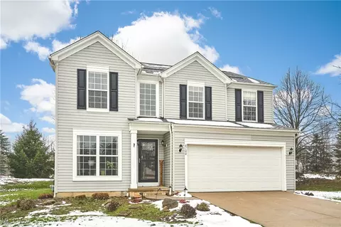 8708 Chesea Ct, Northfield, OH 44067
