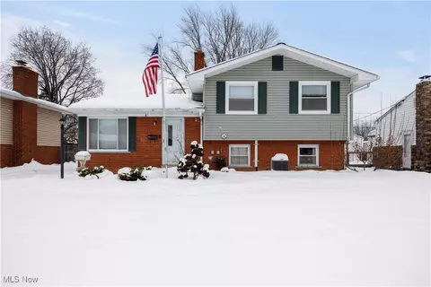 853 Jamestown Ave, Elyria, OH 44035