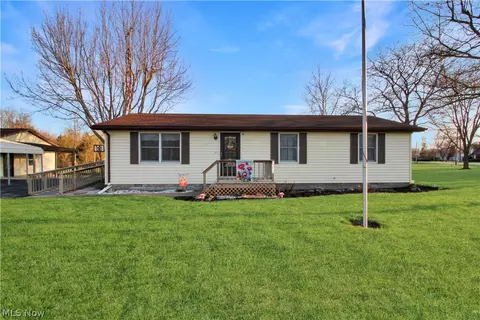 2029 NW Catawba Rd, Port Clinton, OH 43452