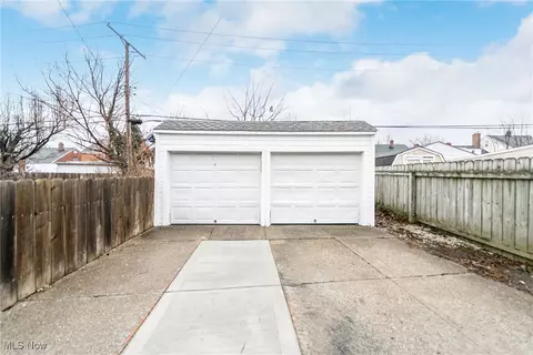 315 E 210th St, Euclid, OH 44123 photo 37