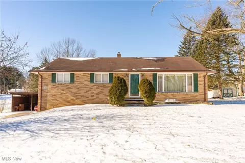 1945 Fairbrook Ave NE, East Canton, OH 44730