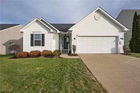 9078 Brookledge Ave NW, North Canton, OH 44720