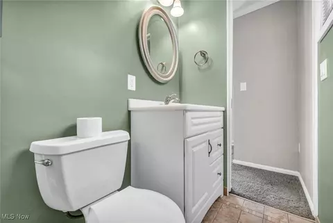 35 E 211th St, Euclid, OH 44123 photo 32