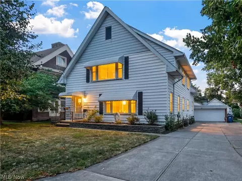 13532 Elbur Ln, Lakewood, OH 44107