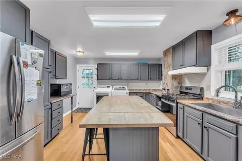 10249 W Ridge Rd, Elyria, OH 44035 photo 5
