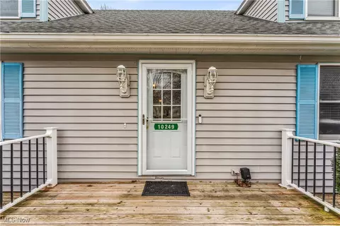 10249 W Ridge Rd, Elyria, OH 44035 photo 2