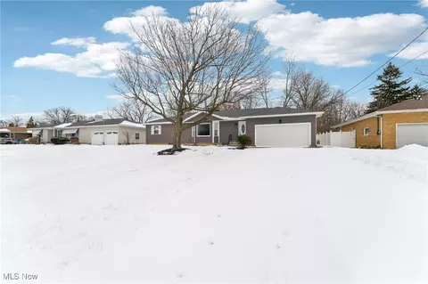 2601 Sherwood Dr, Lorain, OH 44053