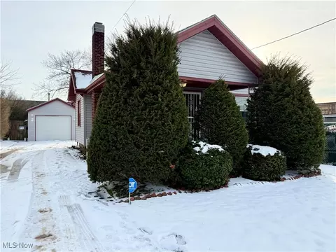 3671 Oakwood Ave, Youngstown, OH 44515