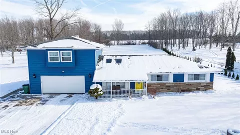 7771 Lester Dr, Leroy, OH 44077