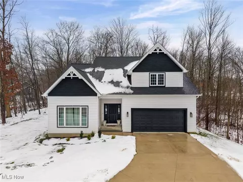 39600 Aurora Rd, Solon, OH 44139