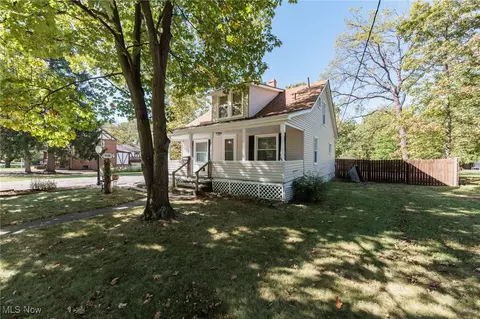 886 Archer Rd, Bedford, OH 44146
