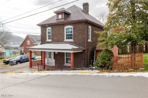 3002 Elm St, Weirton, WV 26062