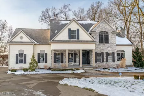 3595 Vineyard Ave NW, Canton, OH 44708
