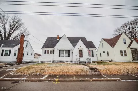 1110 36th St, Parkersburg, WV 26104