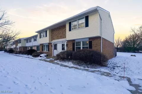 4634 Cox Dr #A, Stow, OH 44224