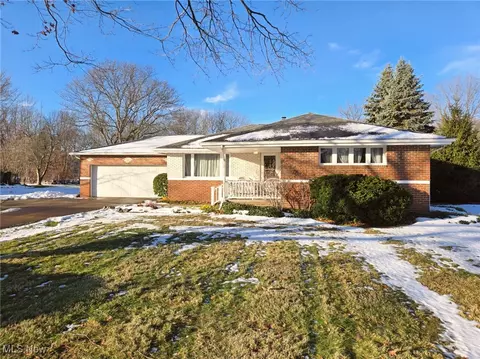 7424 Button Rd, Mentor, OH 44060 photo 2