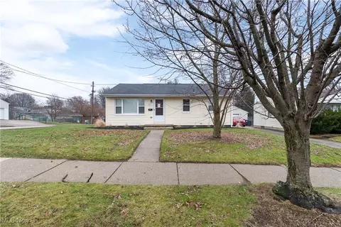581 Stanley Rd, Akron, OH 44312