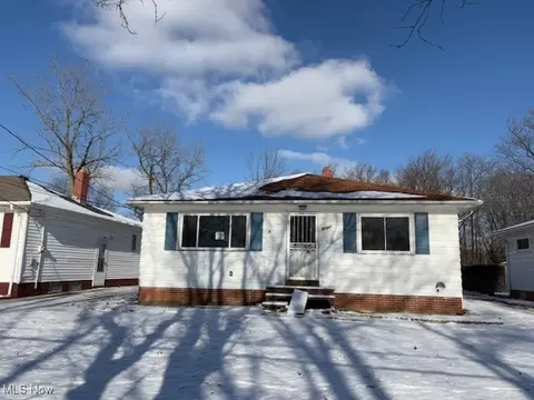 22501 Felch St, Warrensville Heights, OH 44128