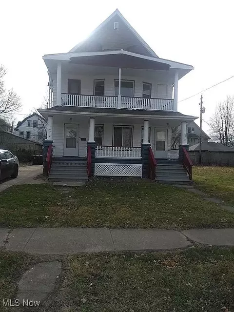 10910 Massie Ave, Cleveland, OH 44108
