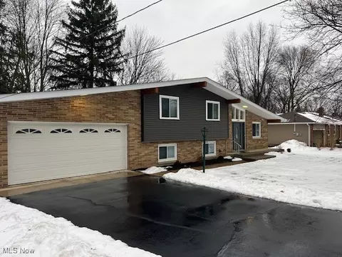 9109 Johnnycake Ridge Rd, Mentor, OH 44060