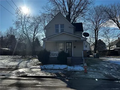 8008 Simon Ave, Cleveland, OH 44103