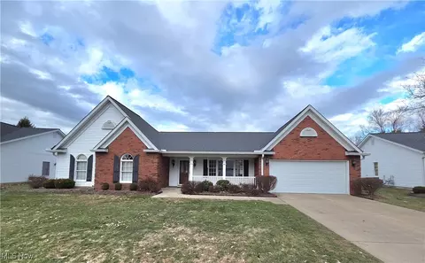 9605 Lismore Ln, Mentor, OH 44060