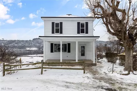 900 N 6th St, Martins Ferry, OH 43935