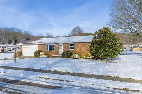 469 Stratton Ave SW, New Philadelphia, OH 44663