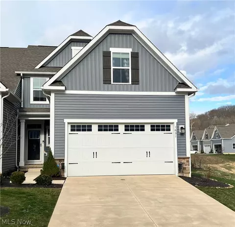 1631 Springer Ct, Akron, OH 44313