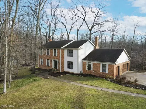 2910 Oxbow Rd, Richfield, OH 44286