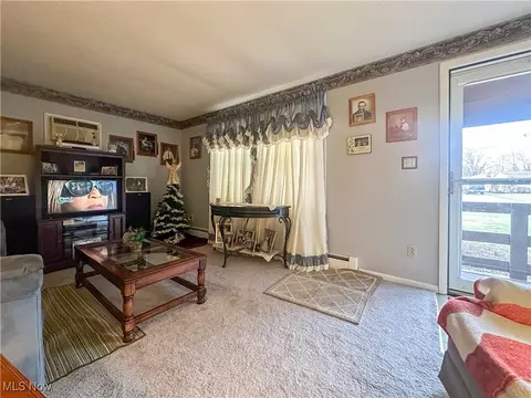 Living - 18 Morningside Rd, Niles, OH 44446 photo 1 of 3