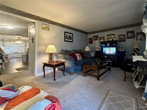 Living - 18 Morningside Rd, Niles, OH 44446 photo 3 of 3