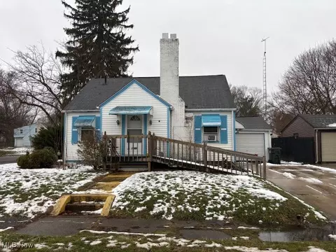 1544 Spring Ave NE, Canton, OH 44714
