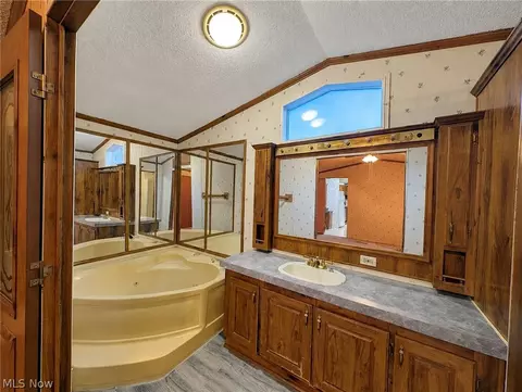 Bath - 9623 Yoder Rd, Sterling, OH 44276 photo 1 of 2