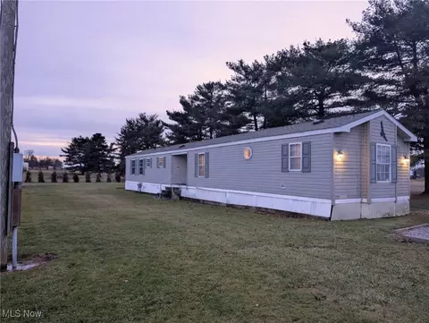 9623 Yoder Rd, Sterling, OH 44276