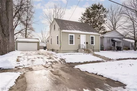 553 Purdue Ave, Elyria, OH 44035