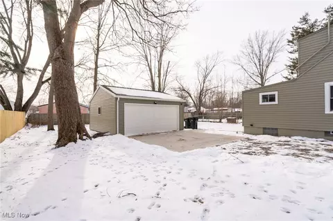 553 Purdue Ave, Elyria, OH 44035 photo 27
