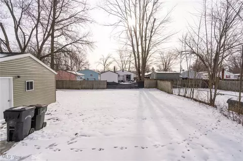 553 Purdue Ave, Elyria, OH 44035 photo 28