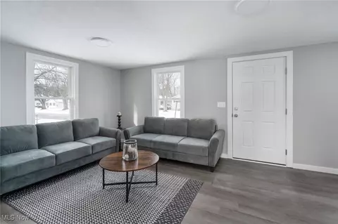 553 Purdue Ave, Elyria, OH 44035 photo 5