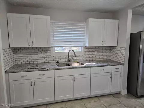 1124 Hammel St, Akron, OH 44306 photo 8