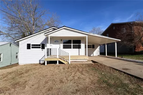 1507 23rd St, Vienna, WV 26105