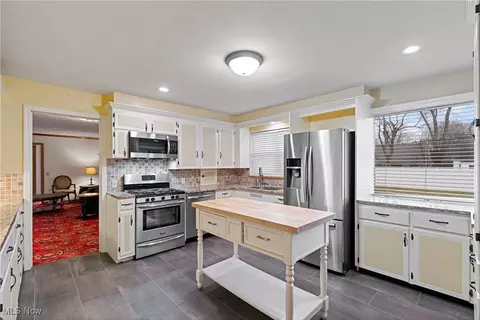 206 Harter Ave NW, Canton, OH 44708 photo 11