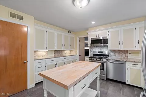 206 Harter Ave NW, Canton, OH 44708 photo 12